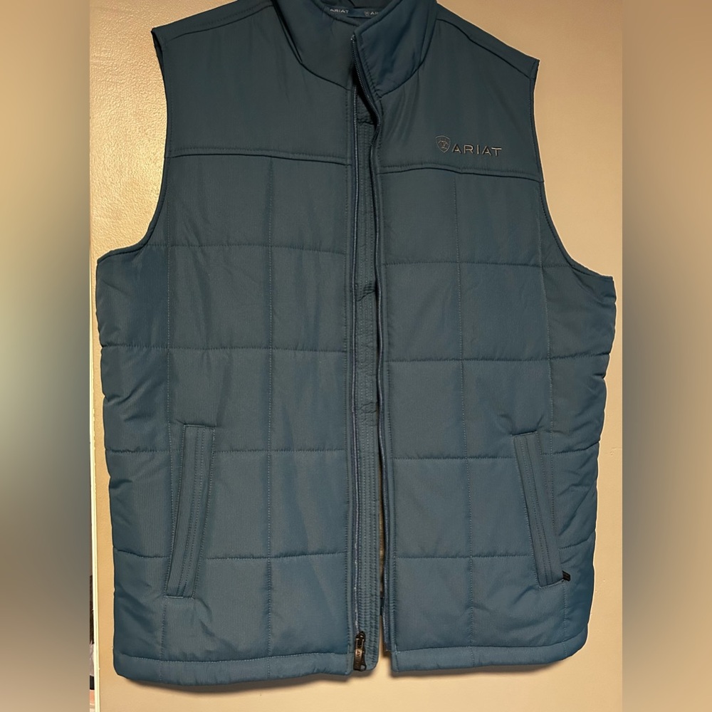 Ariat quilted sleeveless vest blue lined